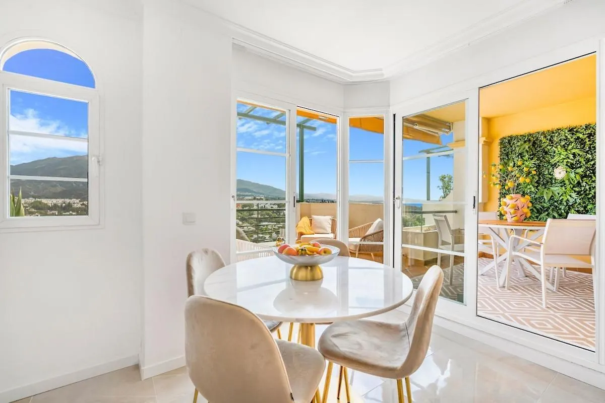 Amazing Apartment With Sea View In Puerto Banus Marbella