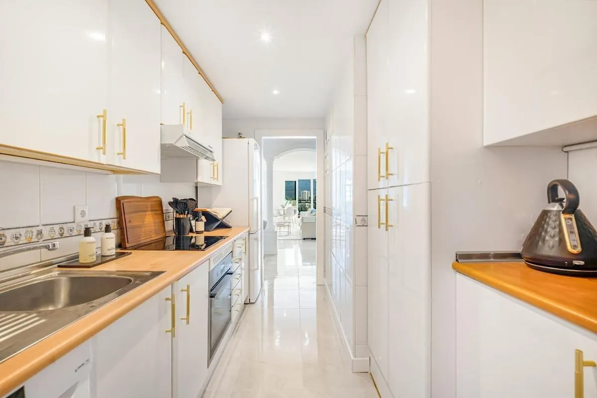 Amazing Apartment With Sea View In Puerto Banus Marbella