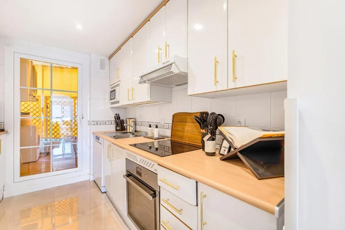 Amazing Apartment With Sea View In Puerto Banus Marbella