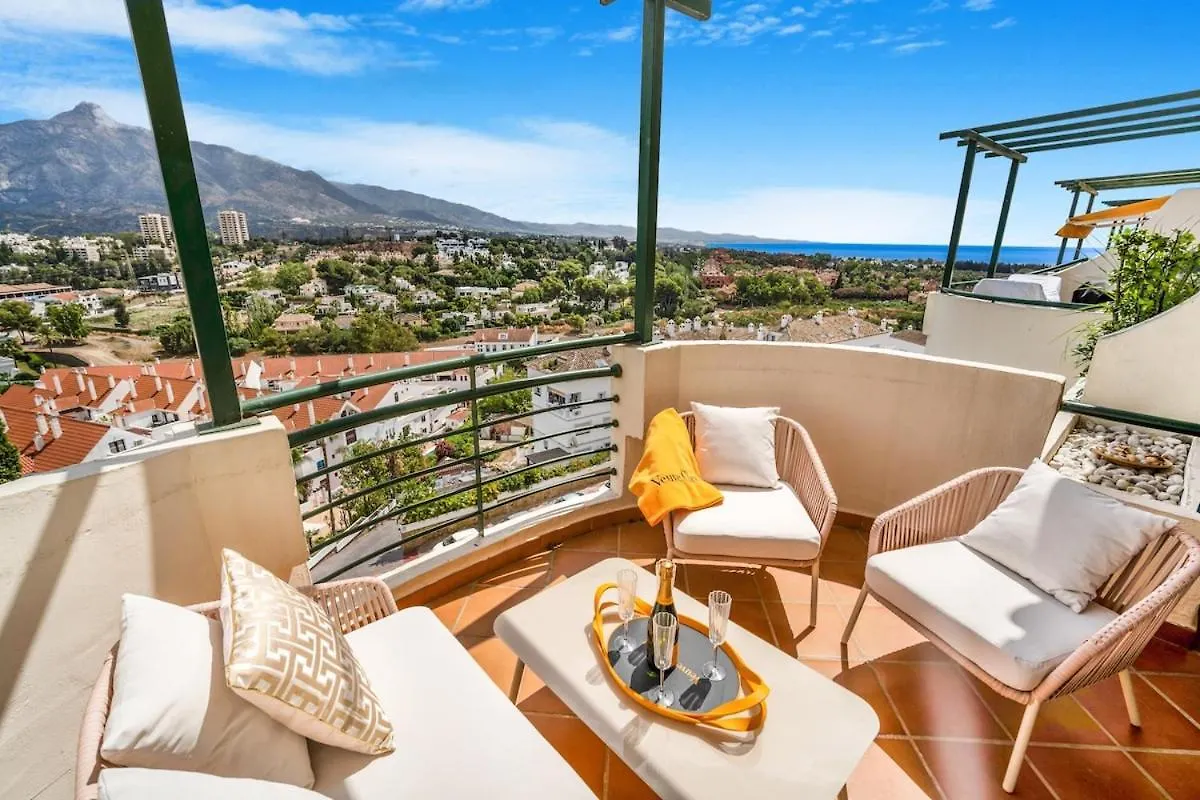 Amazing Apartment With Sea View In Puerto Banus Marbella