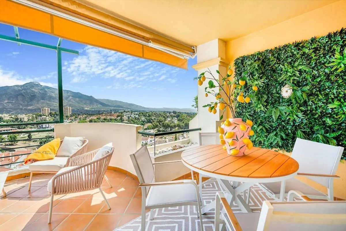 Amazing Apartment With Sea View In Puerto Banus Marbella