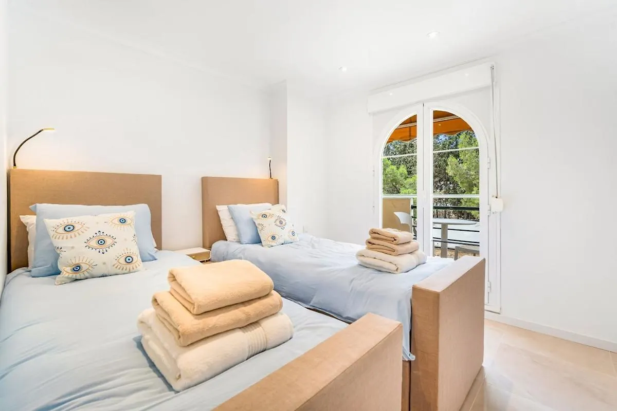 Amazing Apartment With Sea View In Puerto Banus Marbella